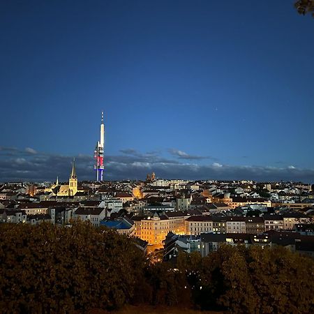 Cozy Garden Apartment In The Heart Of Prag Exteriör bild
