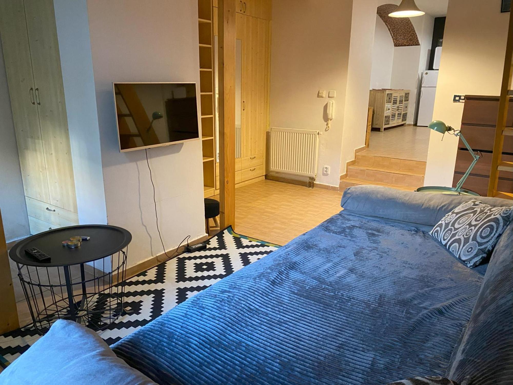 Cozy Garden Apartment In The Heart Of Prag Exteriör bild